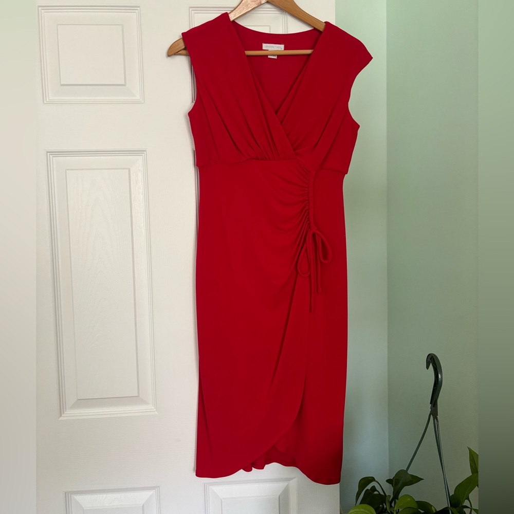 Elegant Red Sleeveless Dress